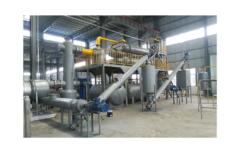 Tyre and polymer pyrolysis